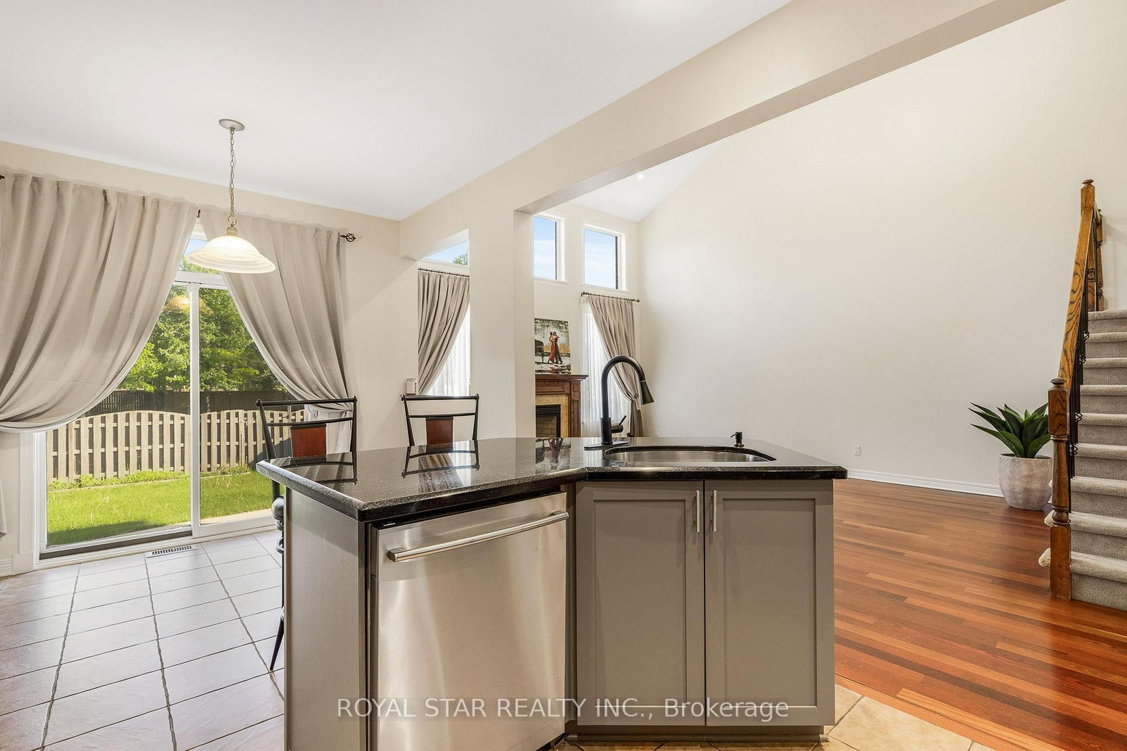 846 Feather Moss Way • Ottawa, ON photo 15
