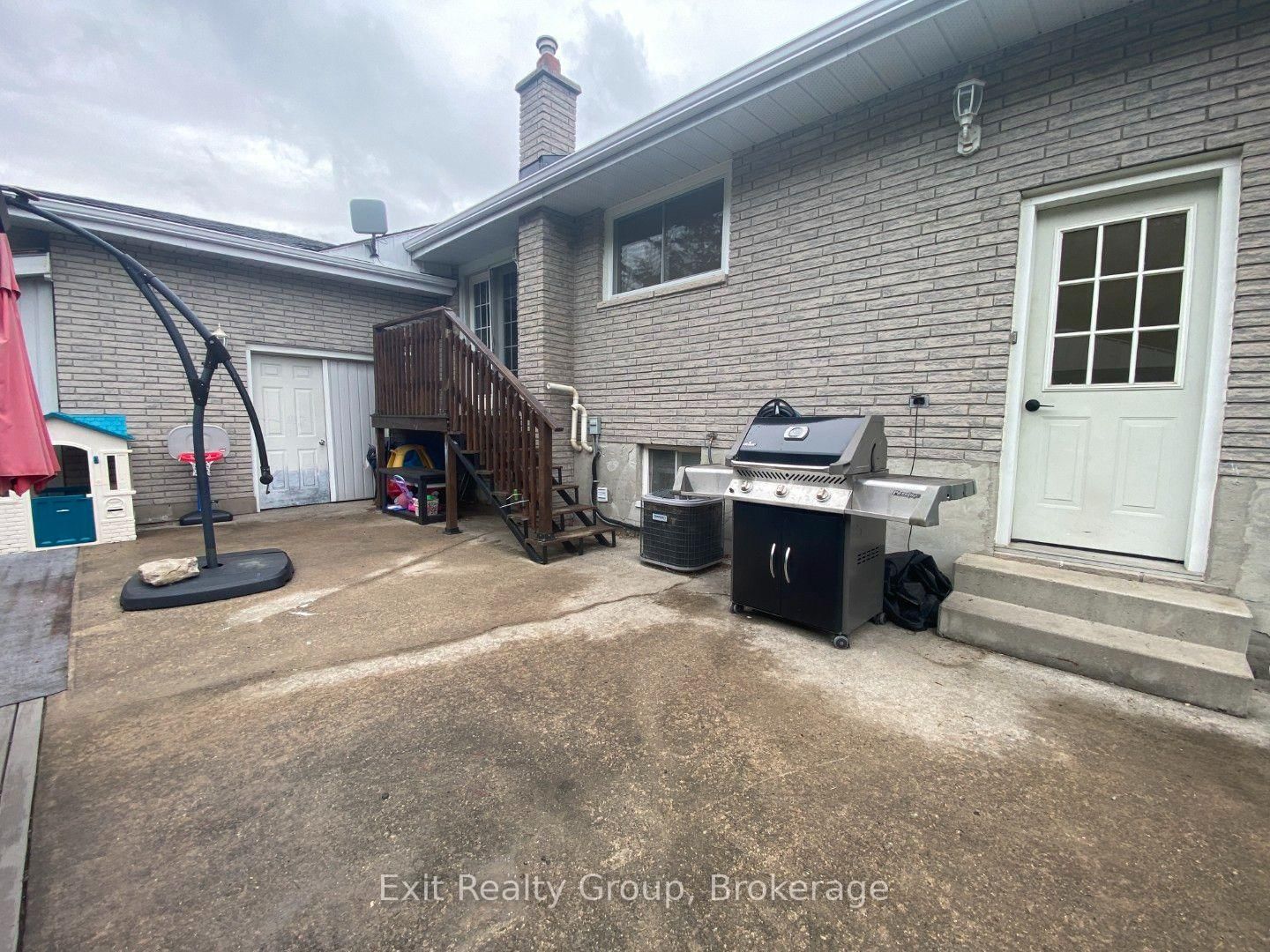 130 Peterson Street • Trenton, ON photo 45