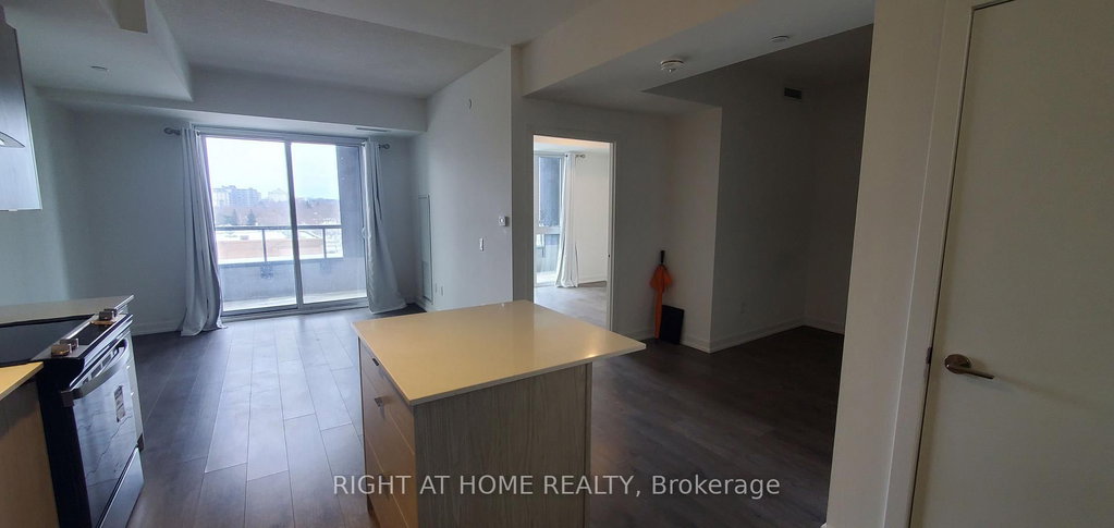 327 - 55 Duke Street W