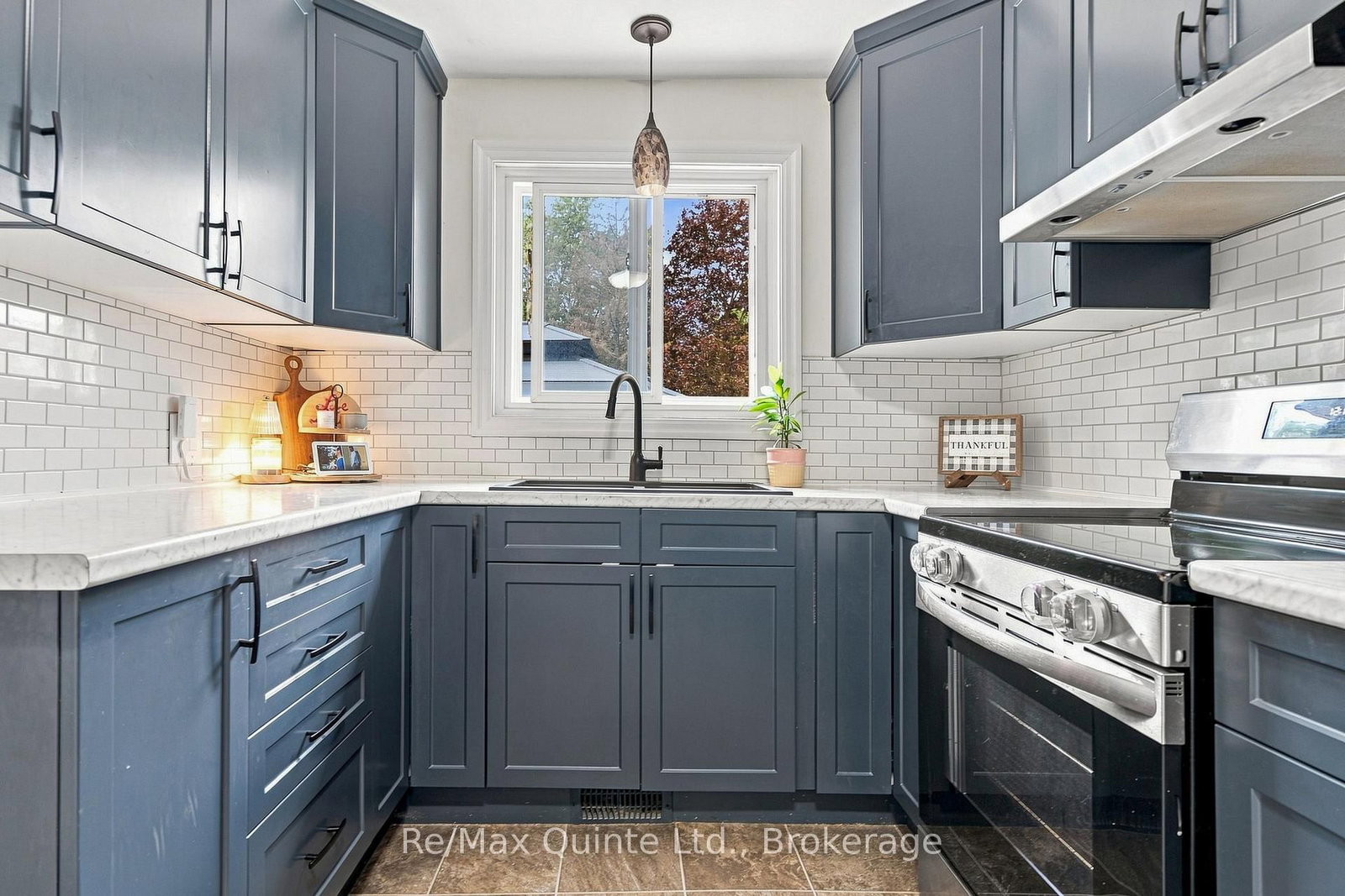 28 Shamrock Road • Belleville, ON photo 15