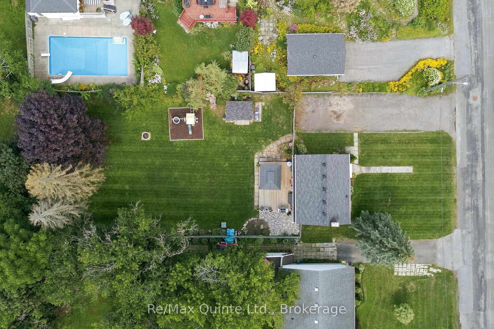 28 Shamrock Road • Belleville, ON photo 38