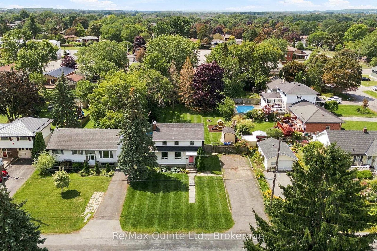 28 Shamrock Road • Belleville, ON photo 41
