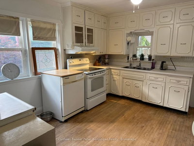 552 11th Avenue • Hanover, ON photo 9