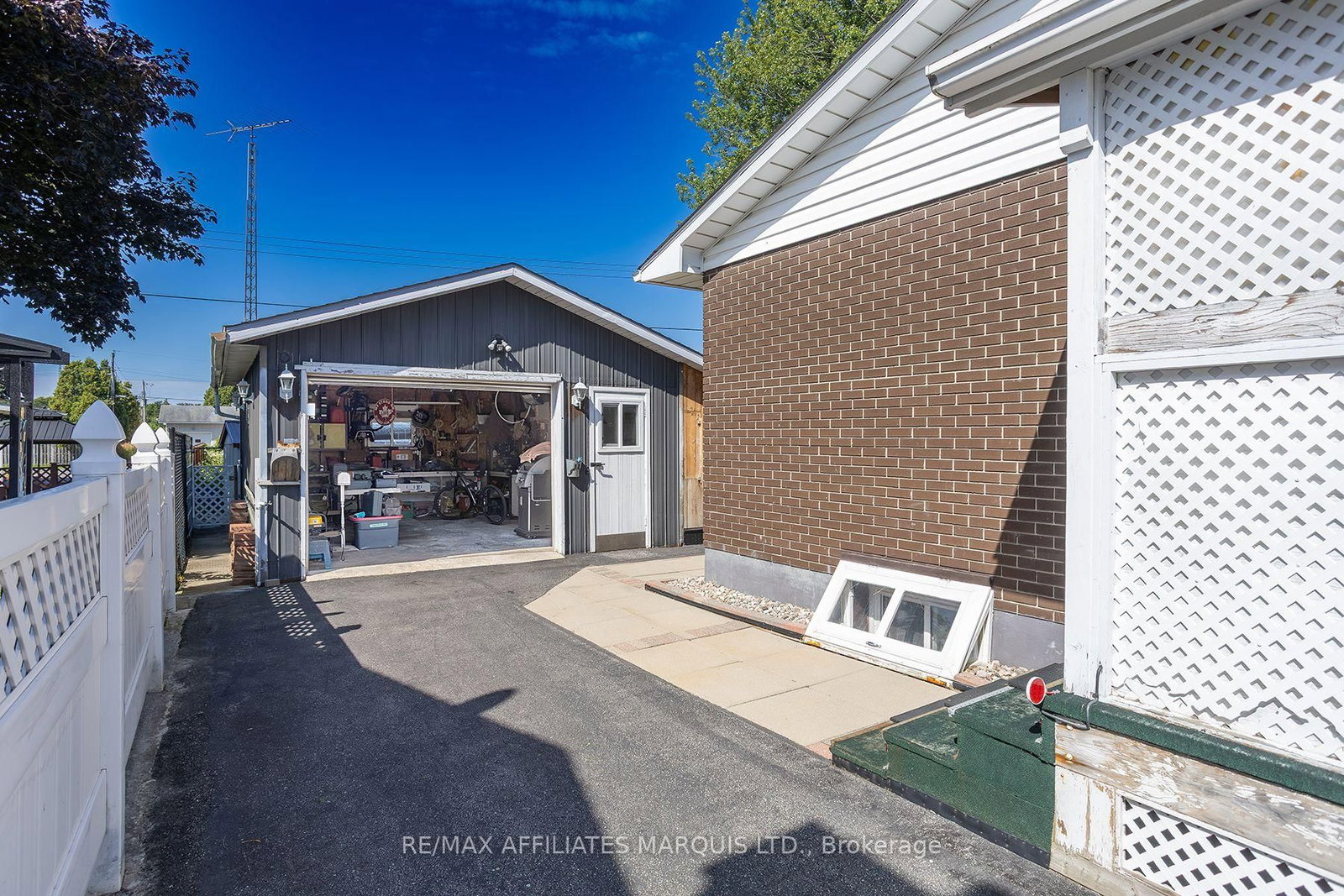 19 Orchard Way • South Dundas, ON photo 8