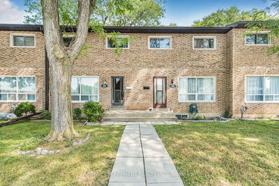 Townhouse for sale at 28 RIVERDALE Drive, Hamilton, Ontario, L8E 1J8 - Riverdale - MLS: X13684608