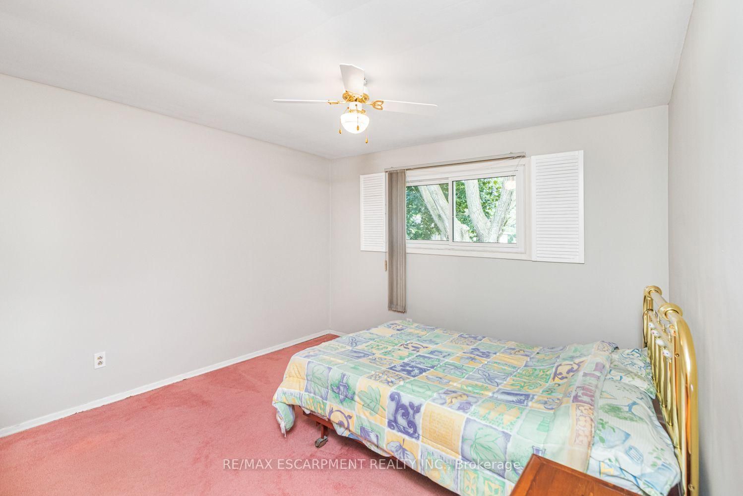 28 RIVERDALE Drive • Hamilton, ON photo 12