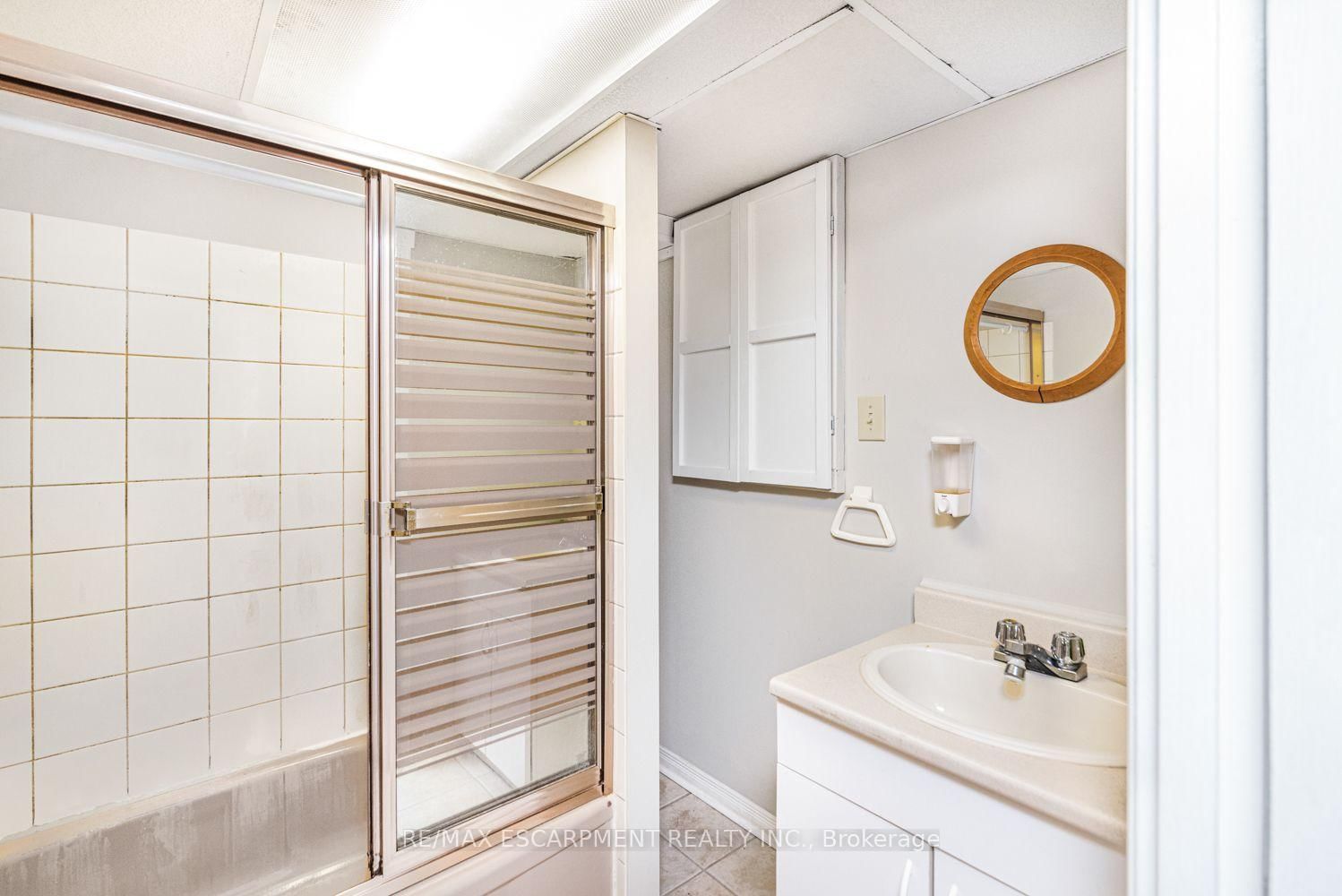 28 RIVERDALE Drive • Hamilton, ON photo 14