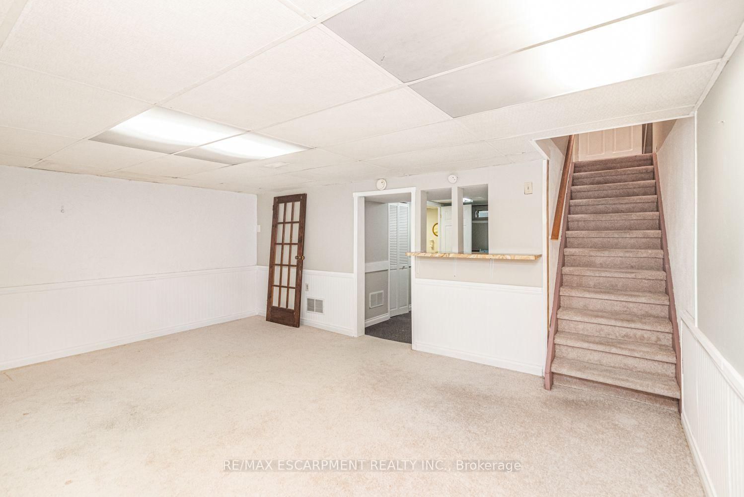 28 RIVERDALE Drive • Hamilton, ON photo 15