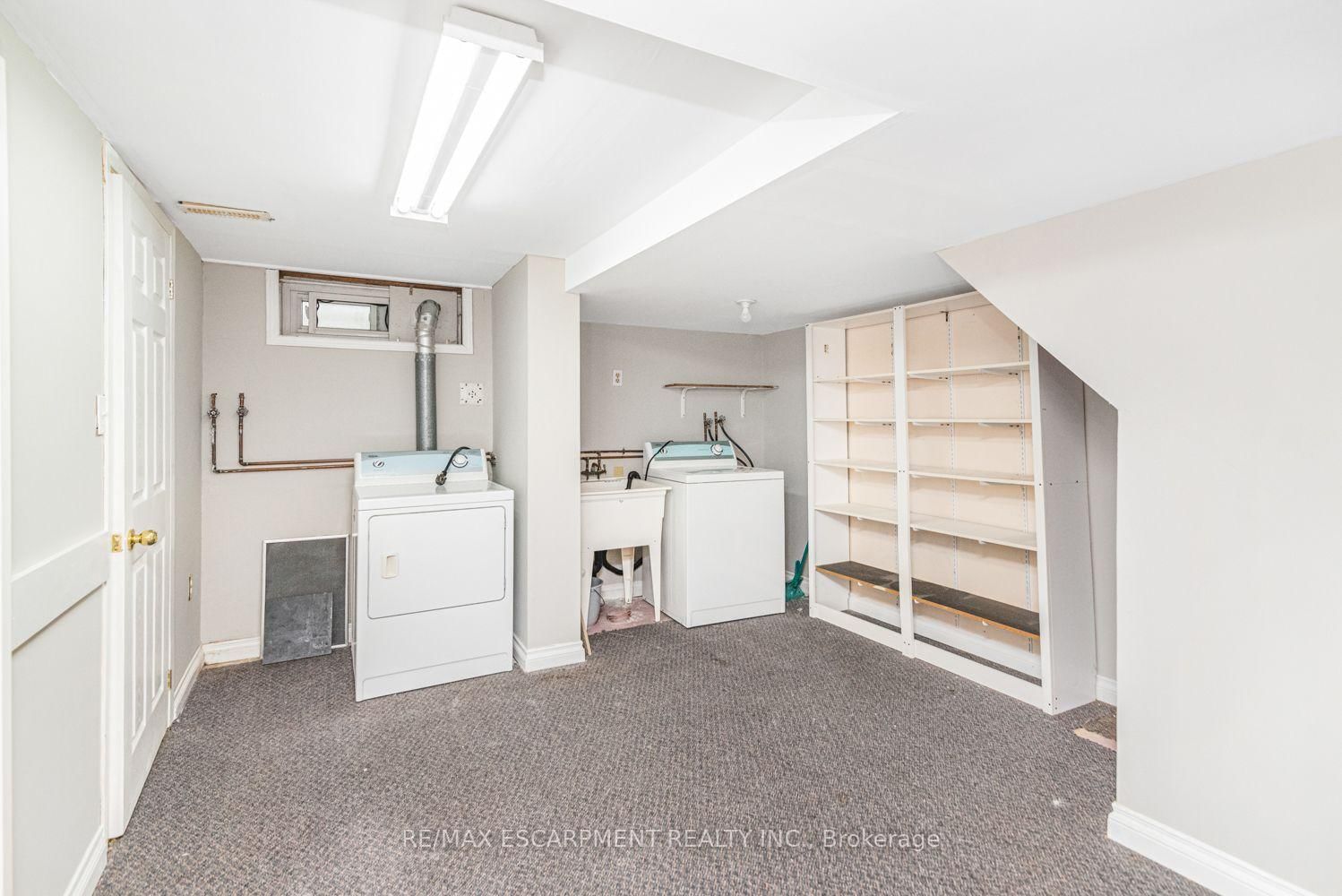 28 RIVERDALE Drive • Hamilton, ON photo 17