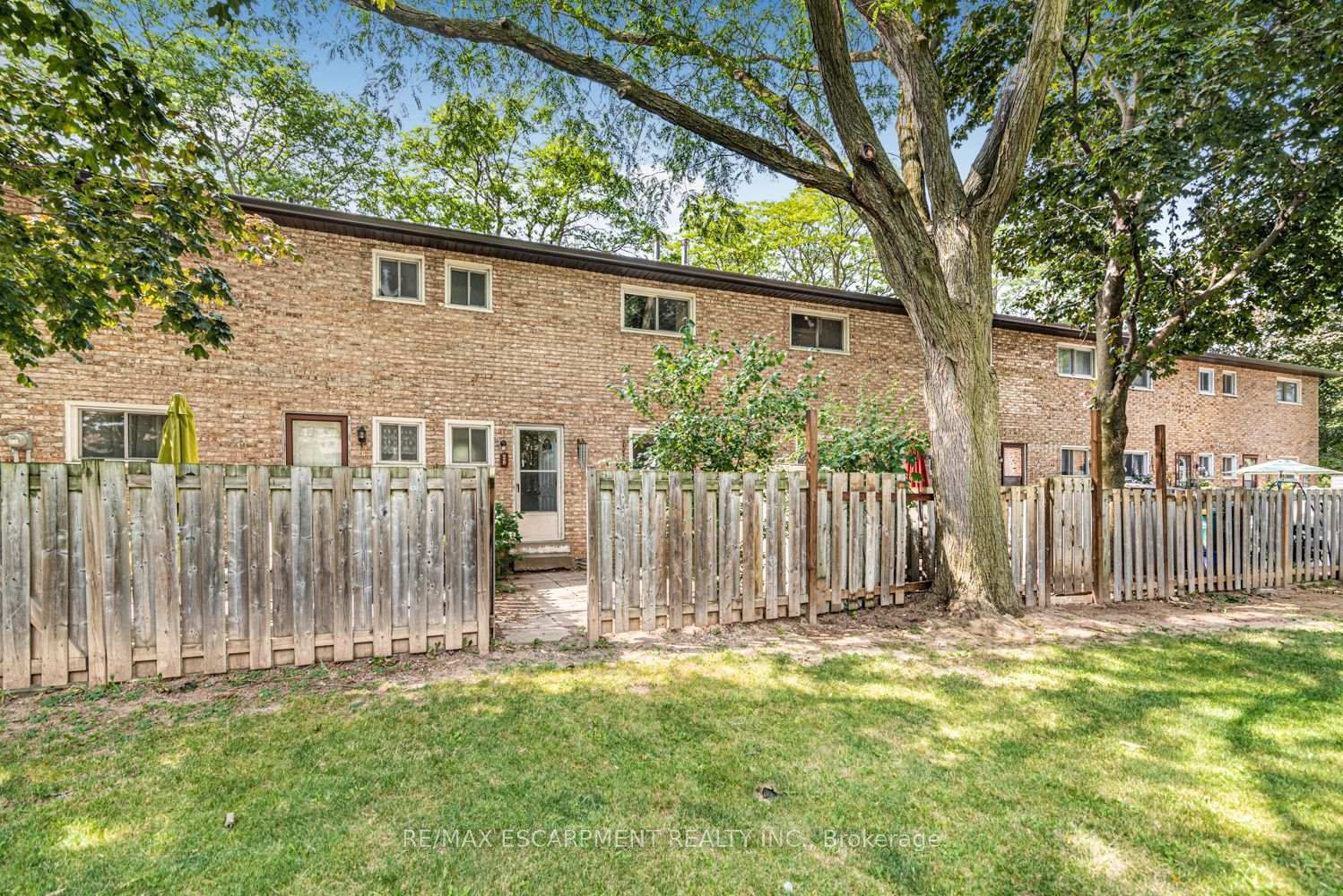 28 RIVERDALE Drive • Hamilton, ON photo 19
