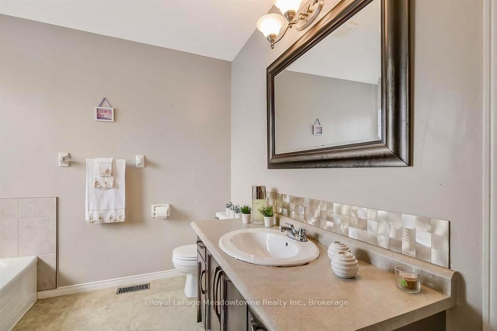 44 Corbett Street • Cambridge, ON photo 15
