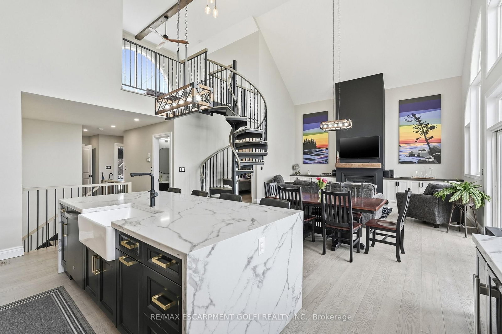 207 BEACH Boulevard • Hamilton, ON photo 11