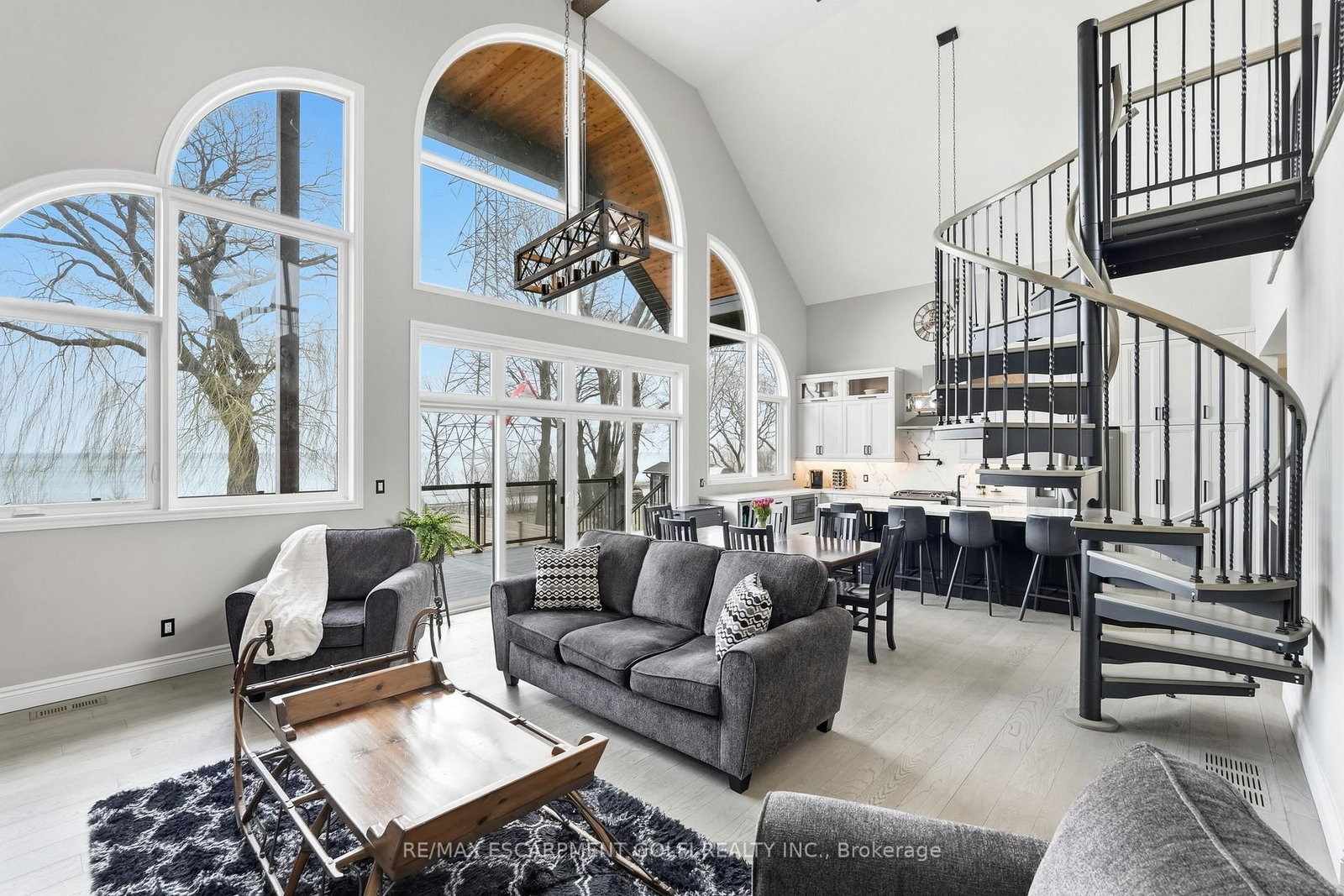 207 BEACH Boulevard • Hamilton, ON photo 15