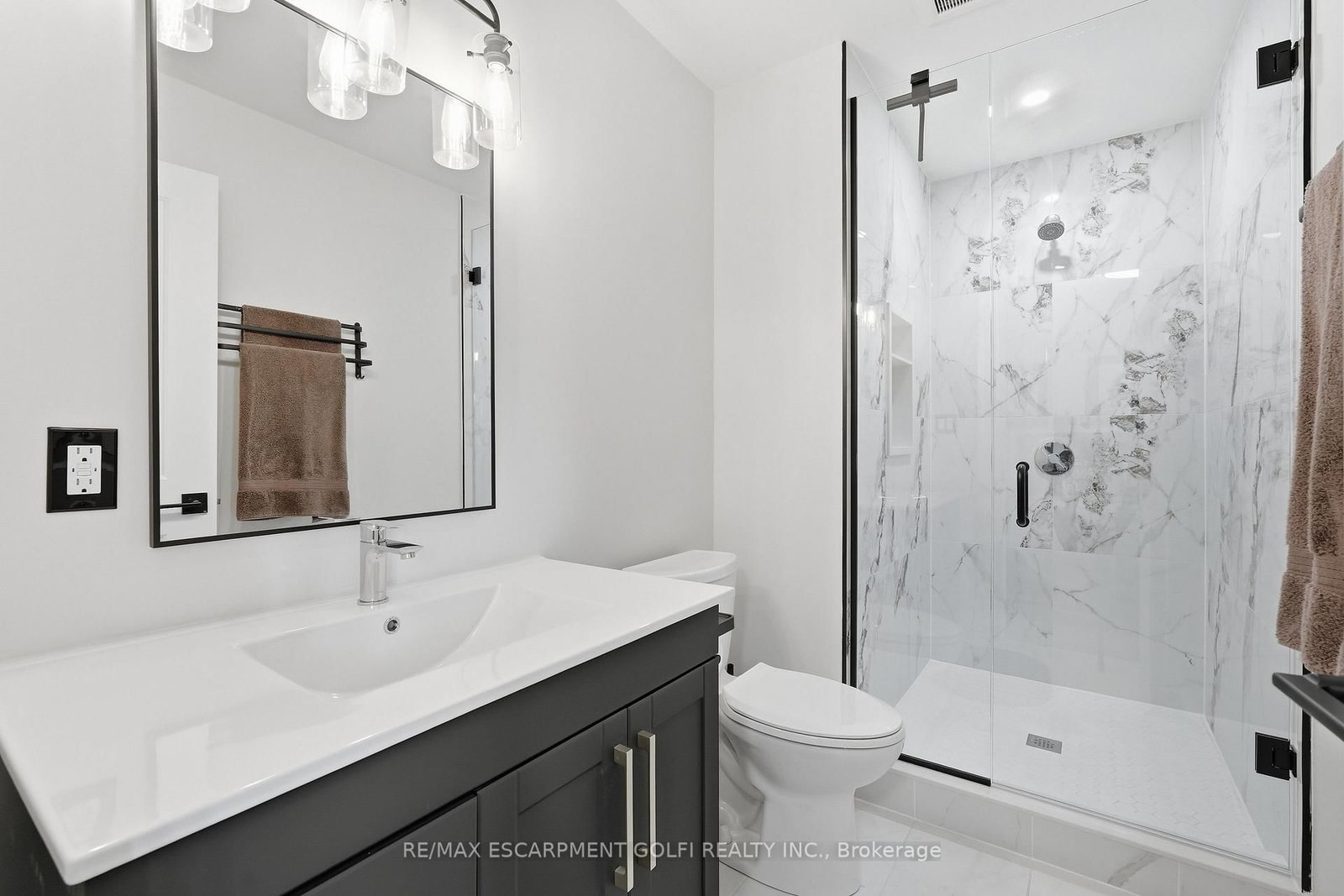 207 BEACH Boulevard • Hamilton, ON photo 17
