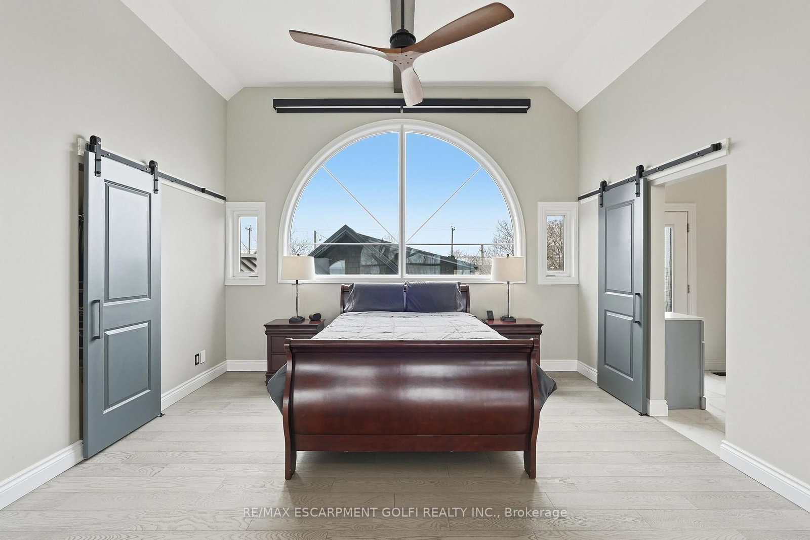 207 BEACH Boulevard • Hamilton, ON photo 19