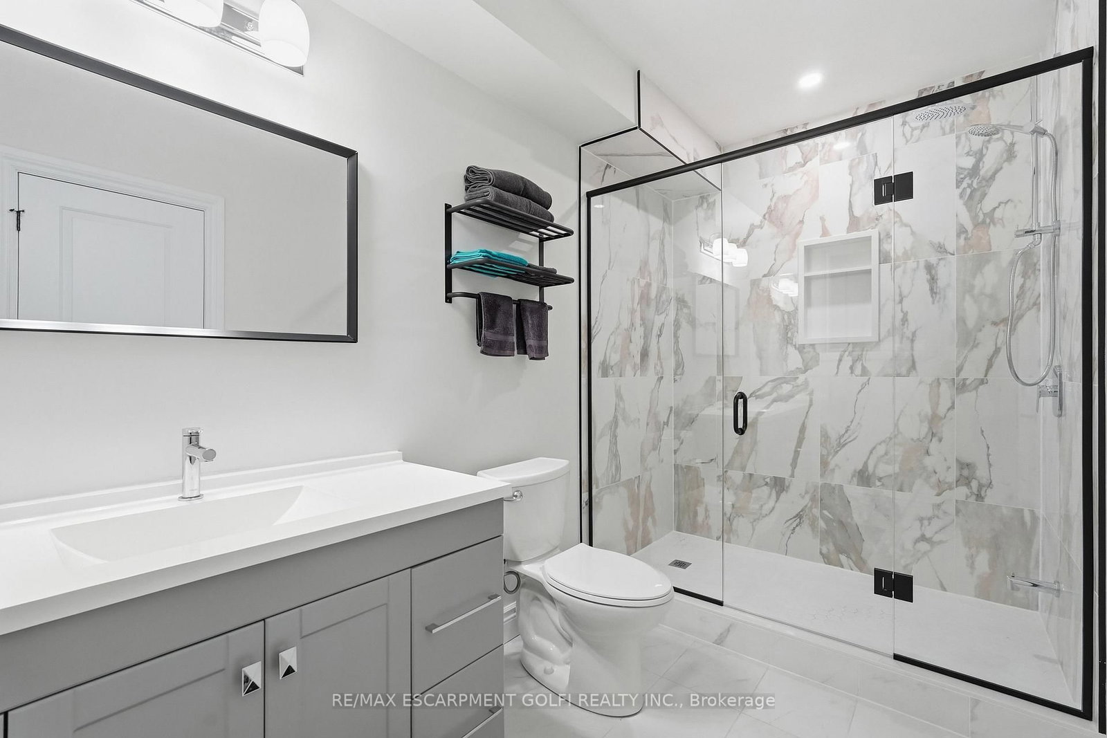 207 BEACH Boulevard • Hamilton, ON photo 33