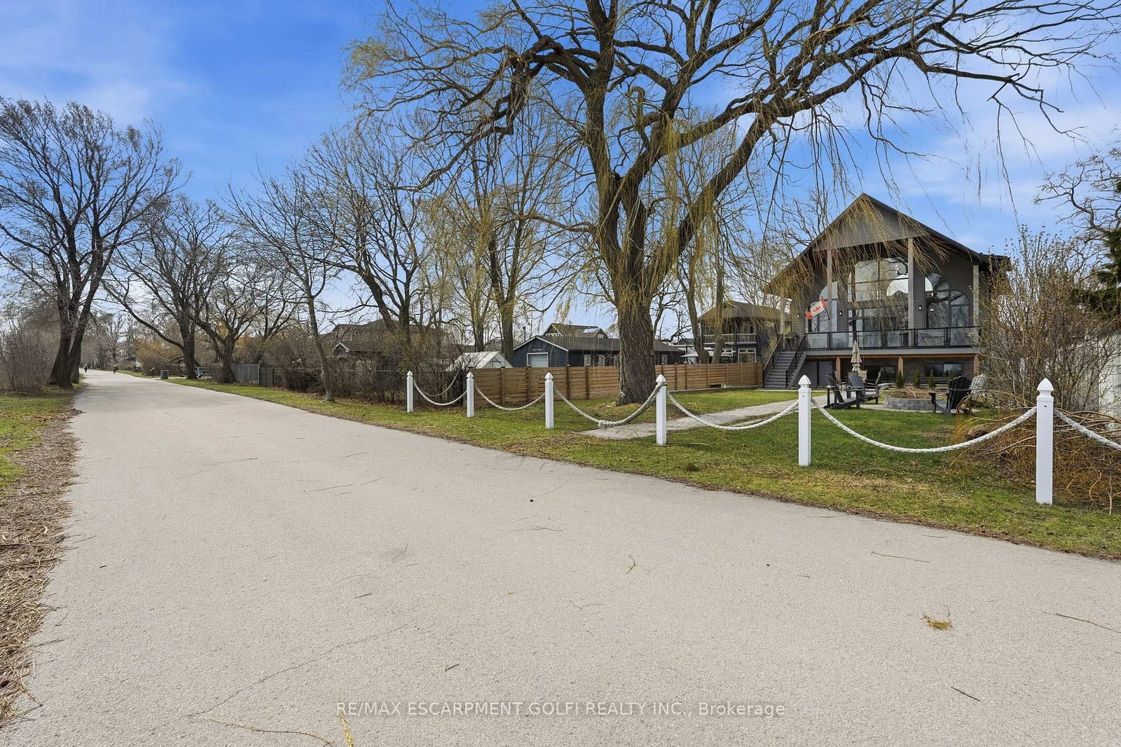 207 BEACH Boulevard • Hamilton, ON photo 43