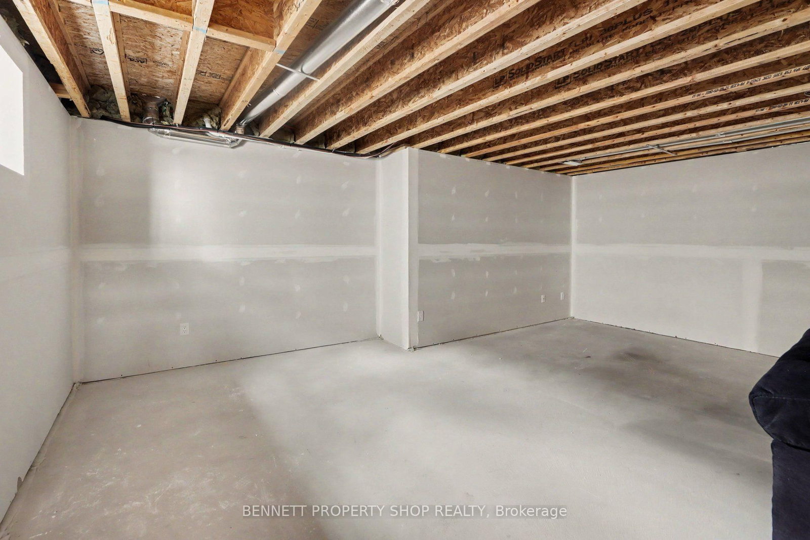396 Ventoux Avenue • Orleans, ON photo 24
