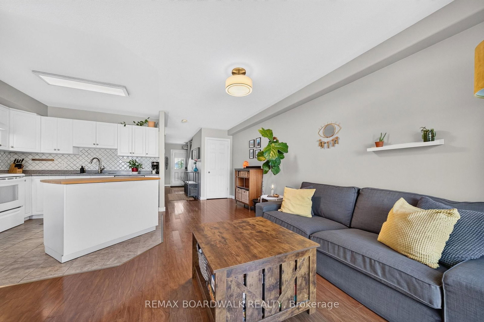 109 Raina Way • North Grenville, ON photo 8
