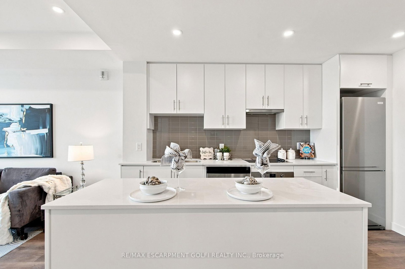 461 GREEN Road • #921 • Hamilton, ON photo 8