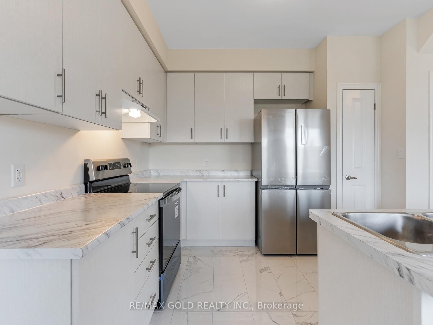 93 PINOT Crescent • Hamilton, ON photo 10