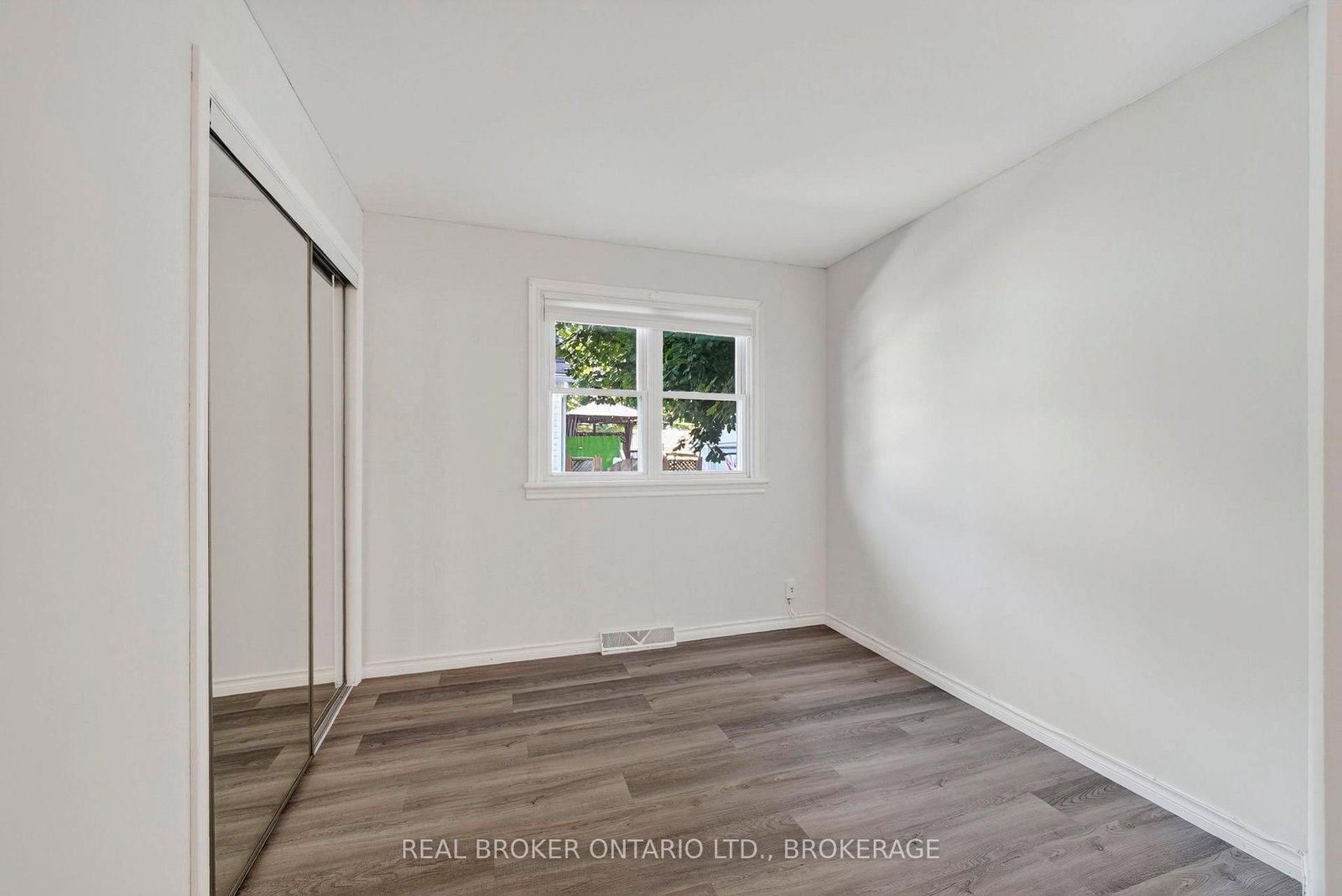 48 Bryden Avenue • Cornwall, ON photo 16