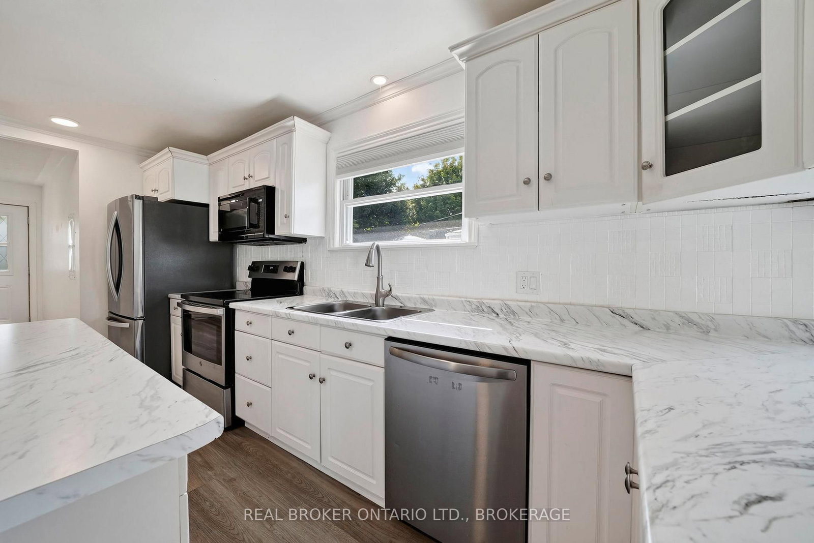 48 Bryden Avenue • Cornwall, ON photo 8