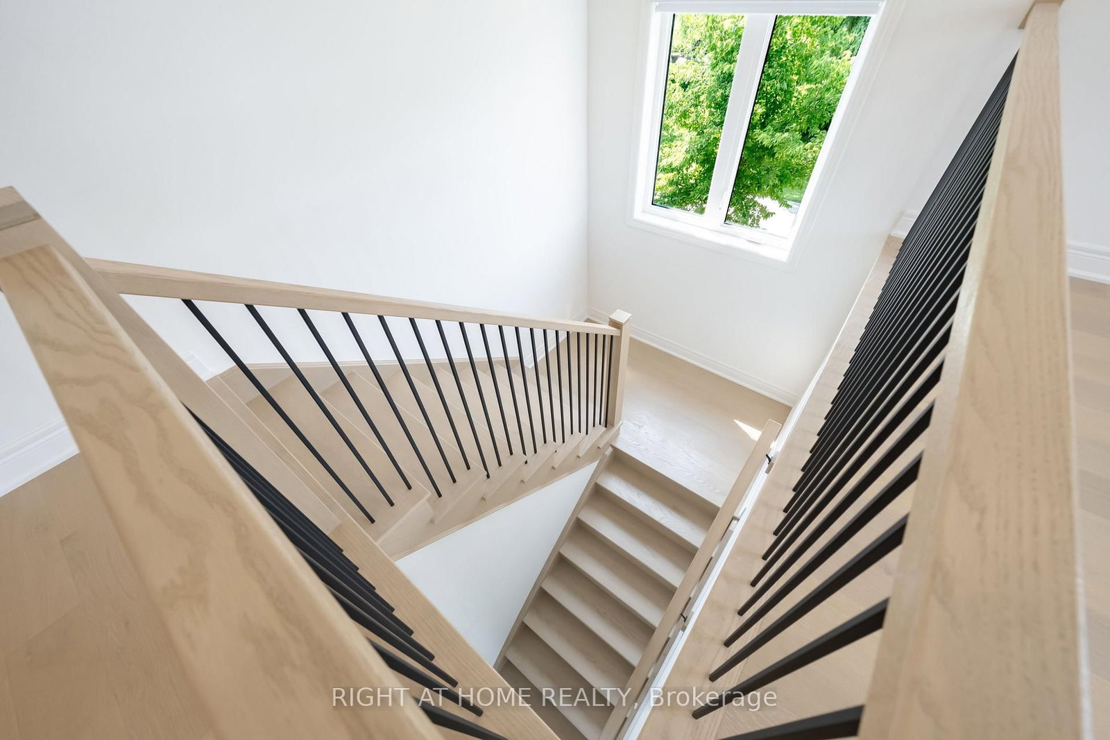 34 Hampshire Place • Hamilton, ON photo 26