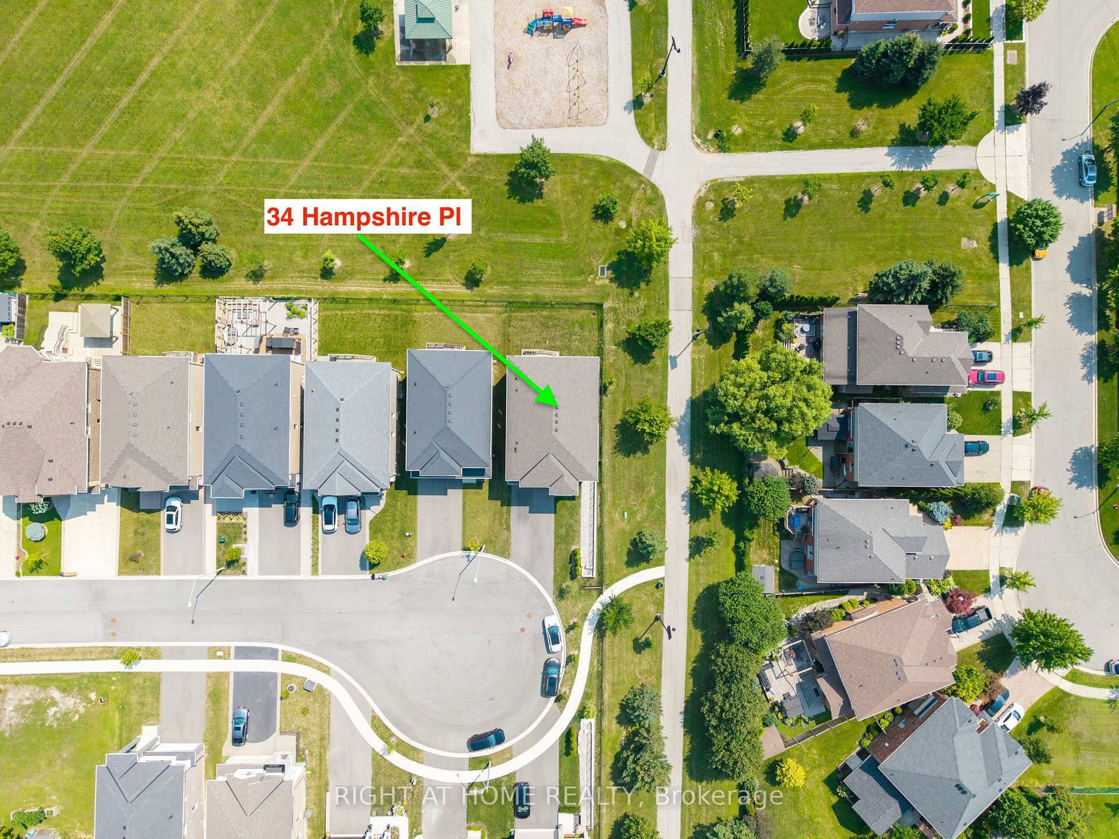 34 Hampshire Place • Hamilton, ON photo 3