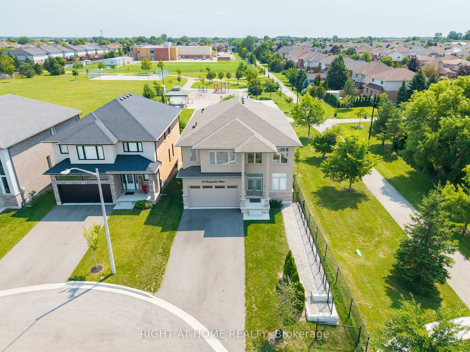 34 Hampshire Place • Hamilton, ON photo 50