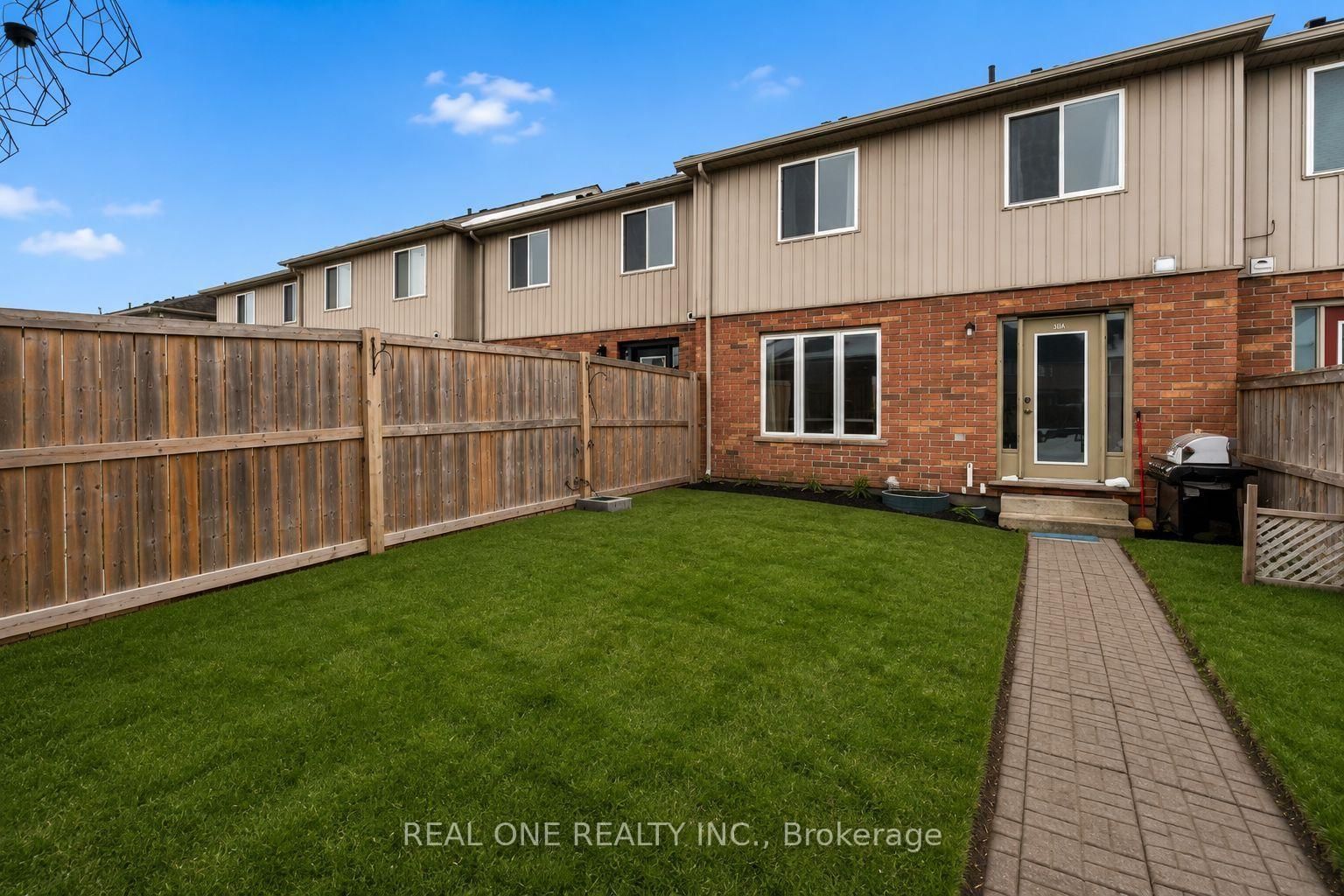 575 Victoria Road N • Guelph, ON photo 15
