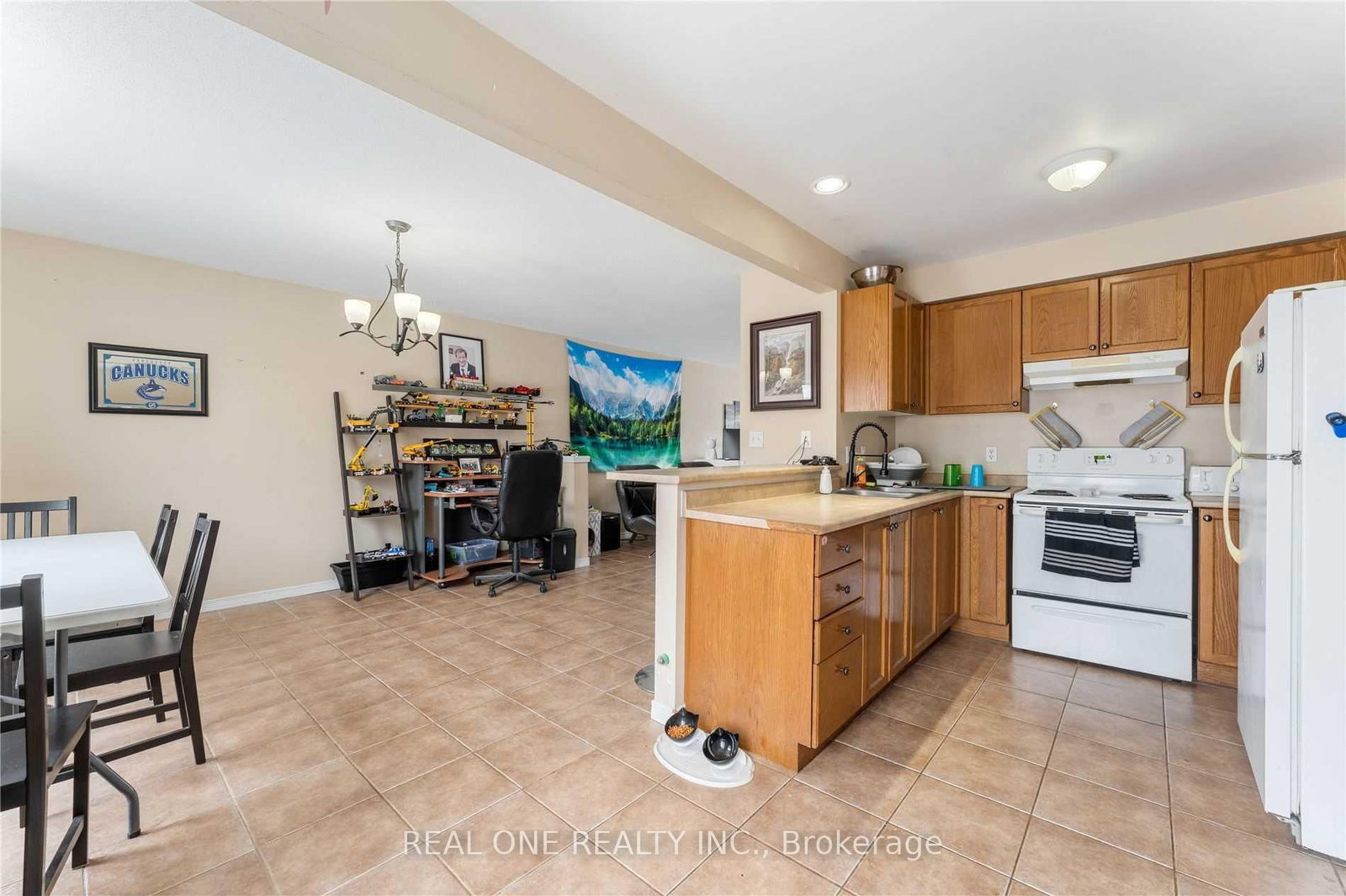 575 Victoria Road N • Guelph, ON photo 5