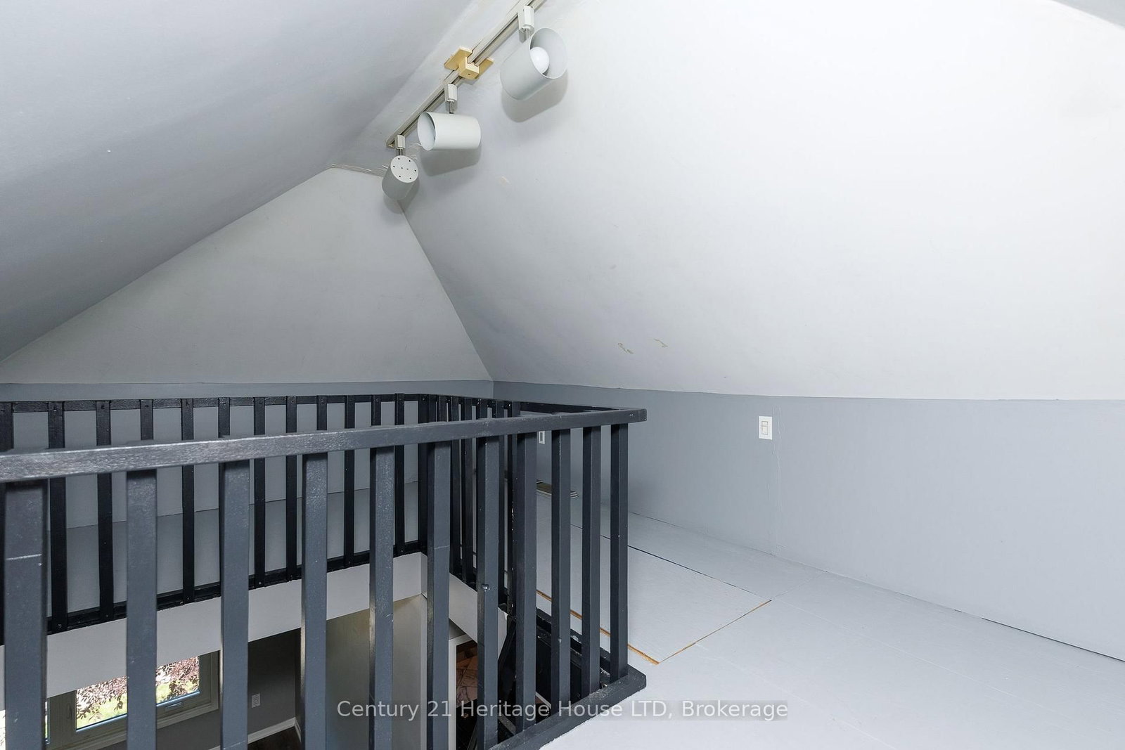 164 Lake Street • St. Catharines, ON photo 11