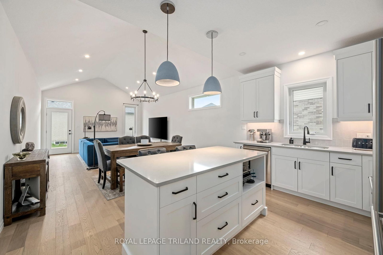 2 Evylean Court • St. Thomas, ON photo 11