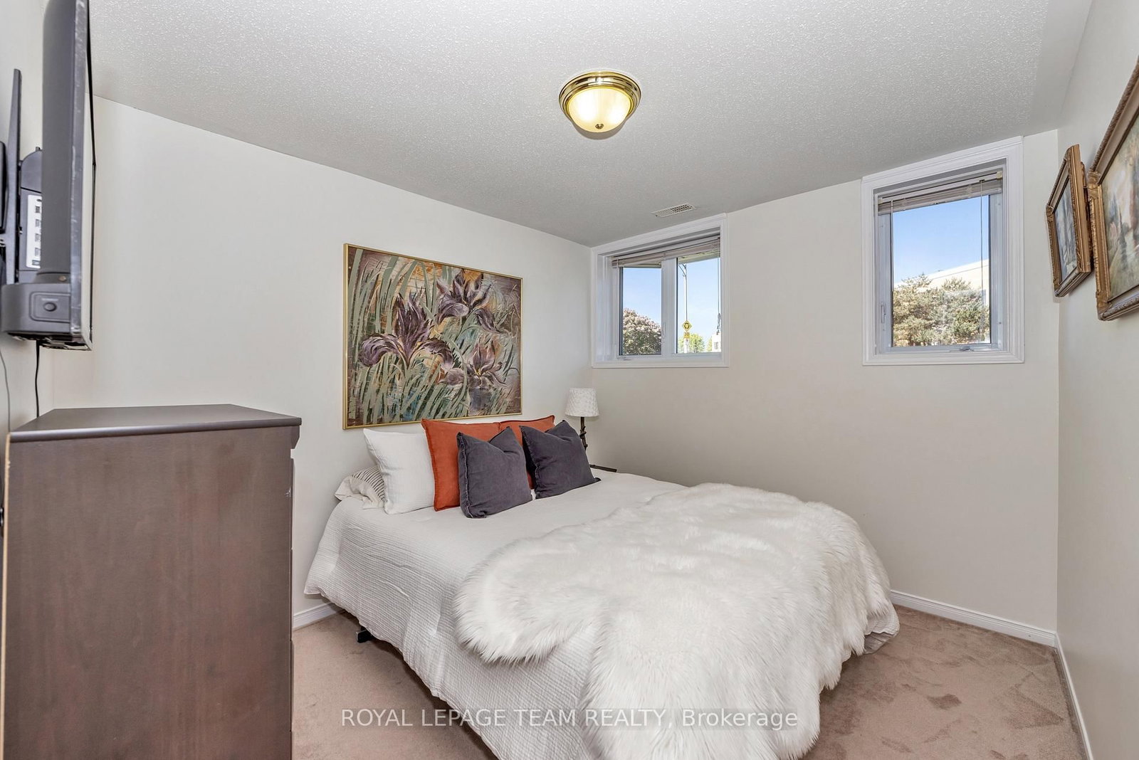 85 Cresthaven Drive • Ottawa, ON photo 17