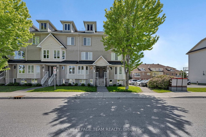 85 Cresthaven Drive