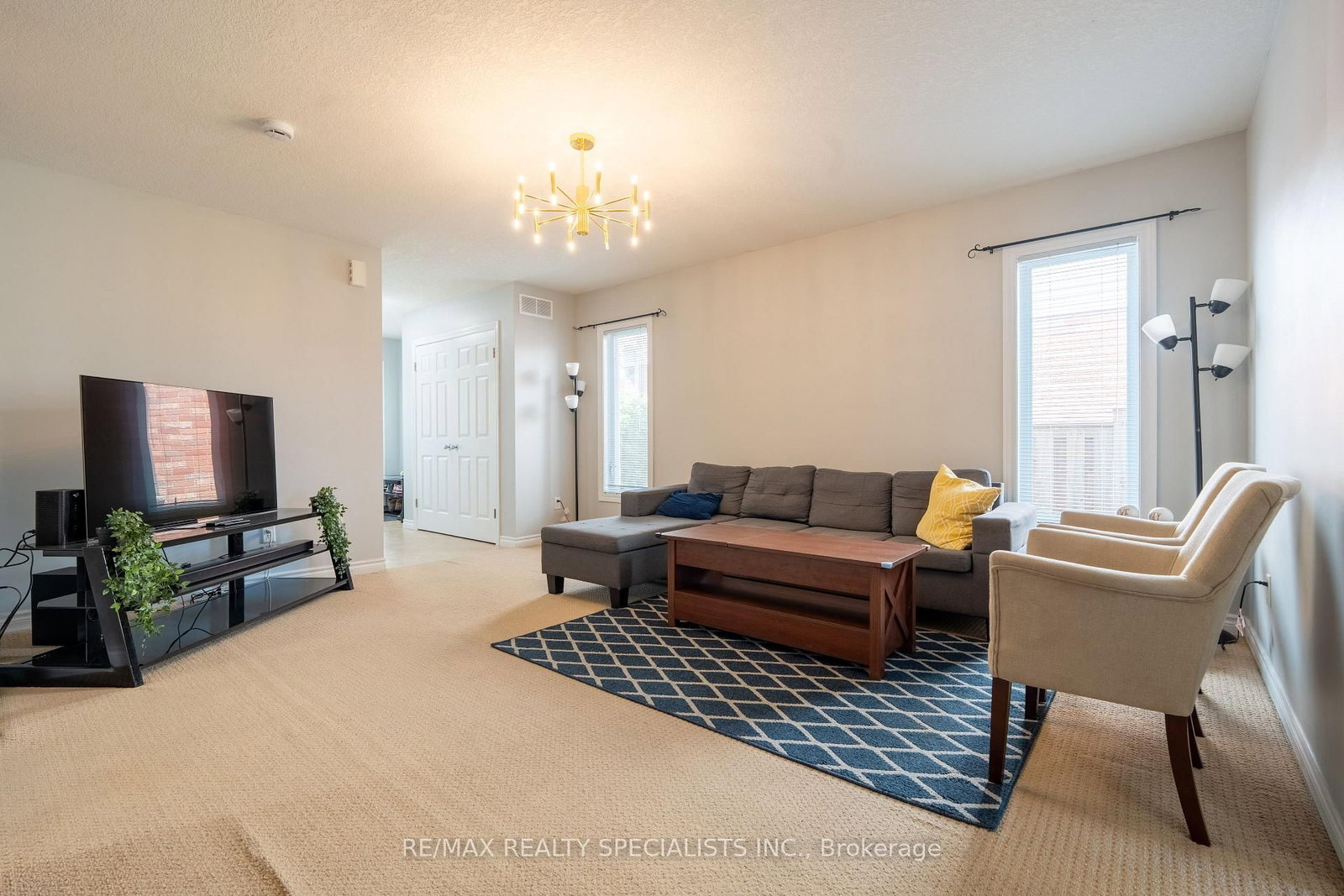 466 Bronco Crescent • Waterloo, ON photo 3