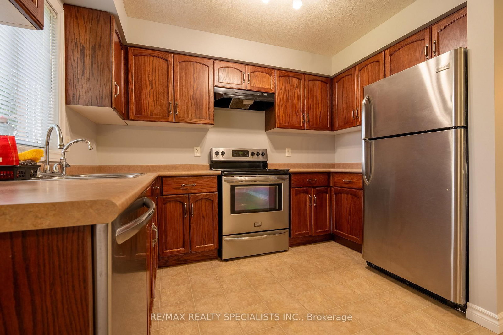 466 Bronco Crescent • Waterloo, ON photo 5
