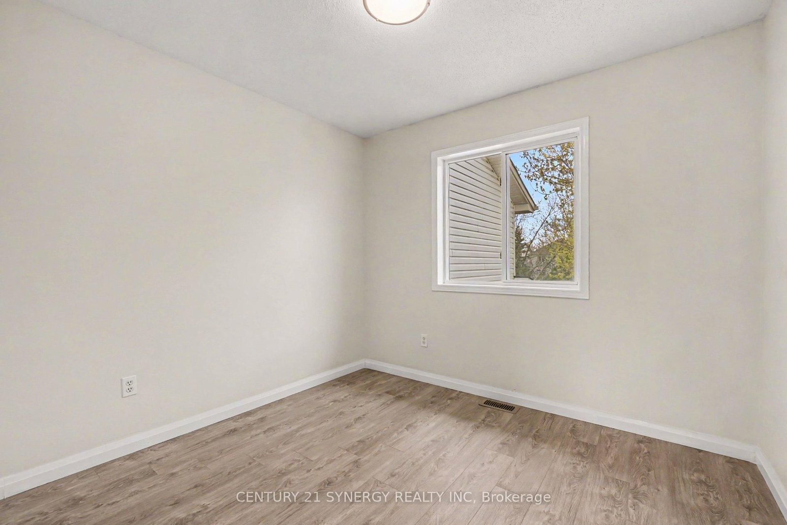 54 Meadowcroft Crescent • Ottawa, ON photo 25