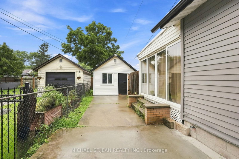 4 Hilda Street