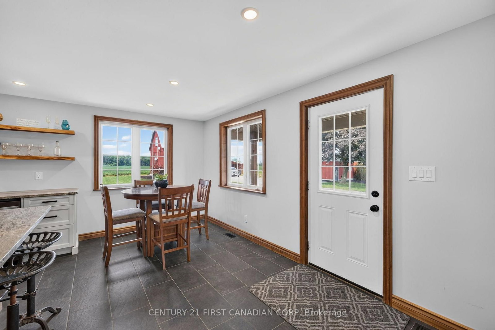 6196 Falconbridge Drive • Southwest Middlesex, ON photo 10