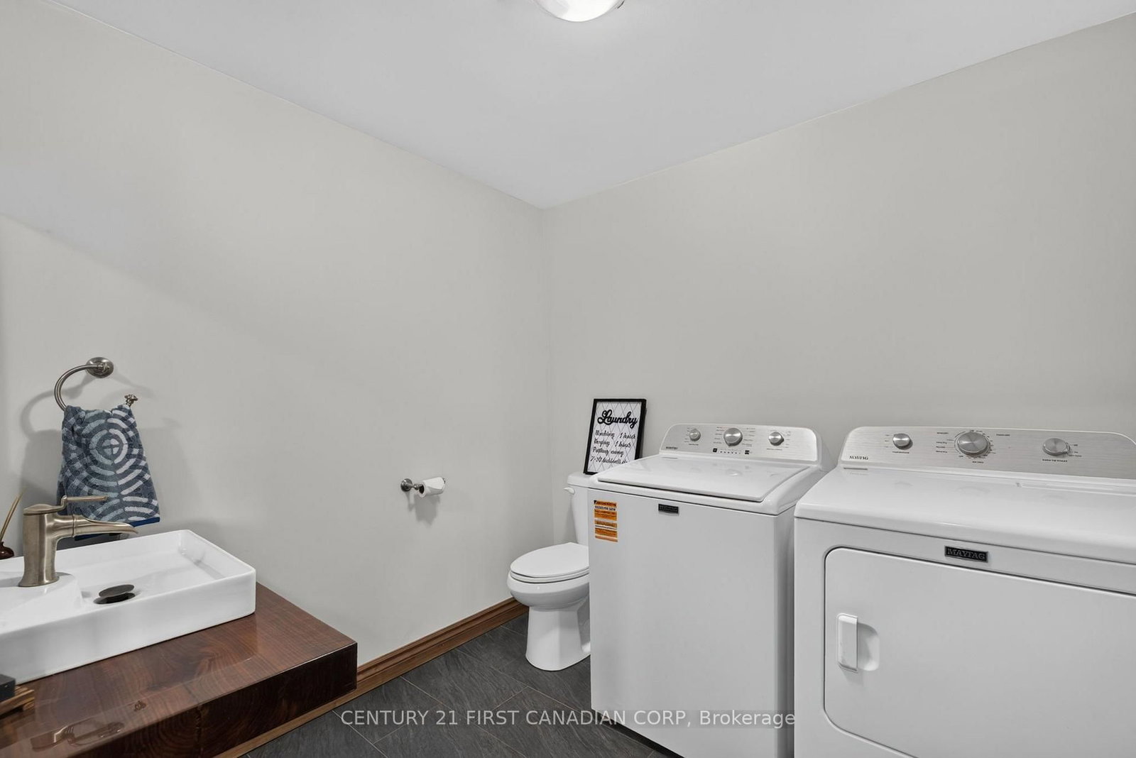 6196 Falconbridge Drive • Southwest Middlesex, ON photo 12