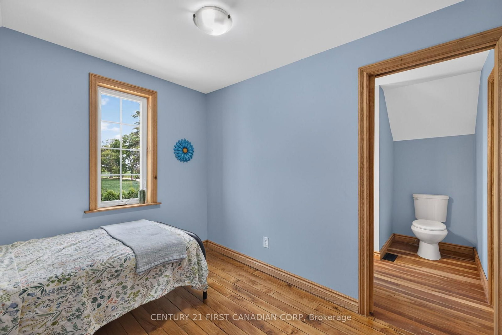 6196 Falconbridge Drive • Southwest Middlesex, ON photo 26
