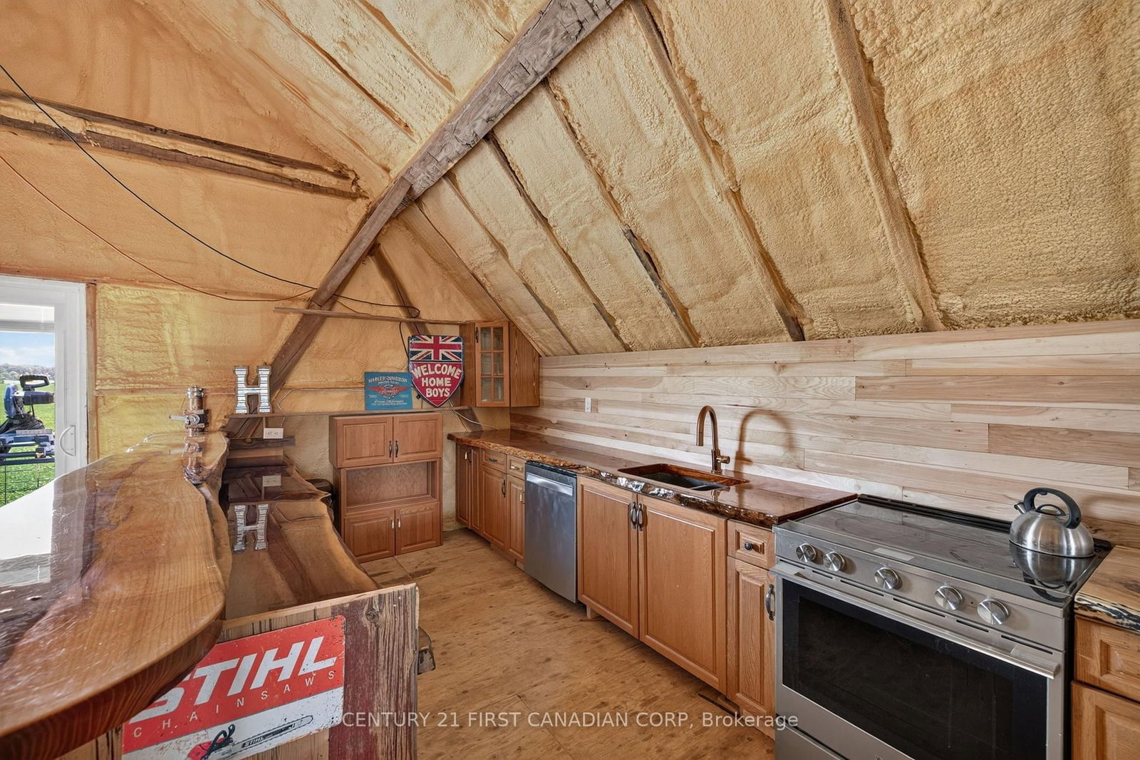6196 Falconbridge Drive • Southwest Middlesex, ON photo 44