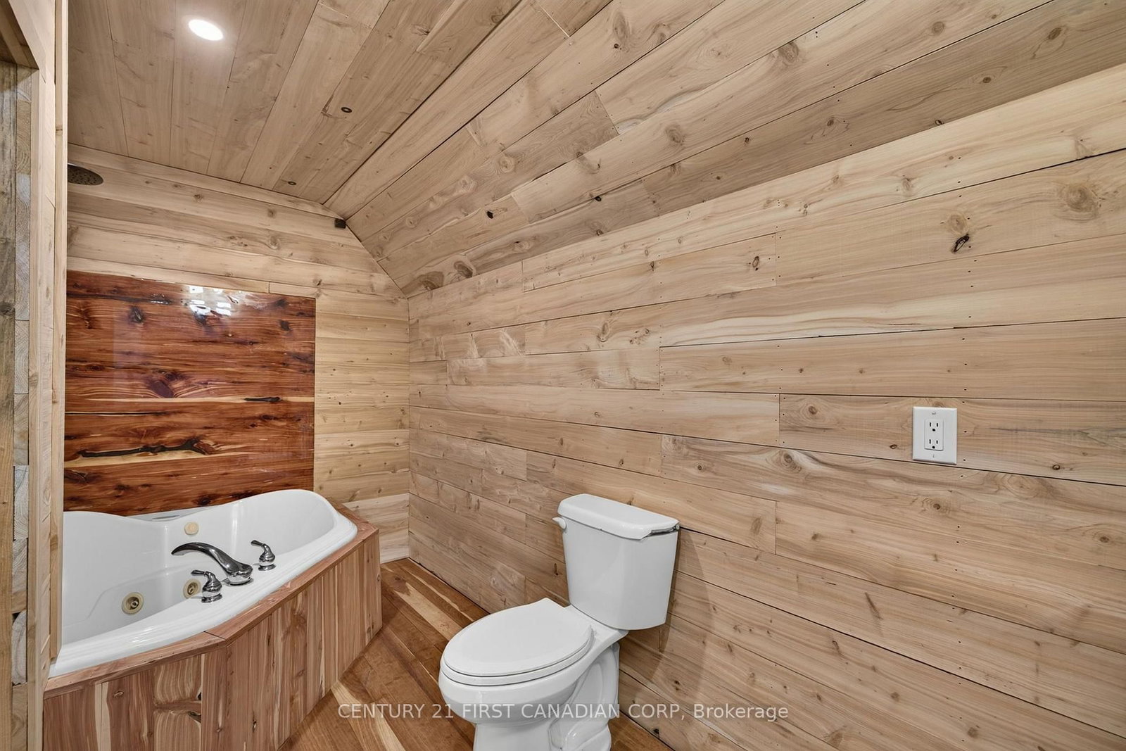 6196 Falconbridge Drive • Southwest Middlesex, ON photo 45