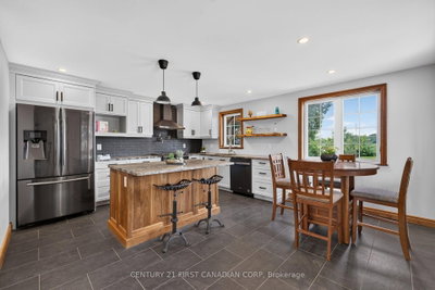 6196 Falconbridge Drive • Southwest Middlesex, ON photo 5