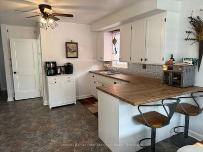 2 Elgin Street • Brockton, ON photo 4