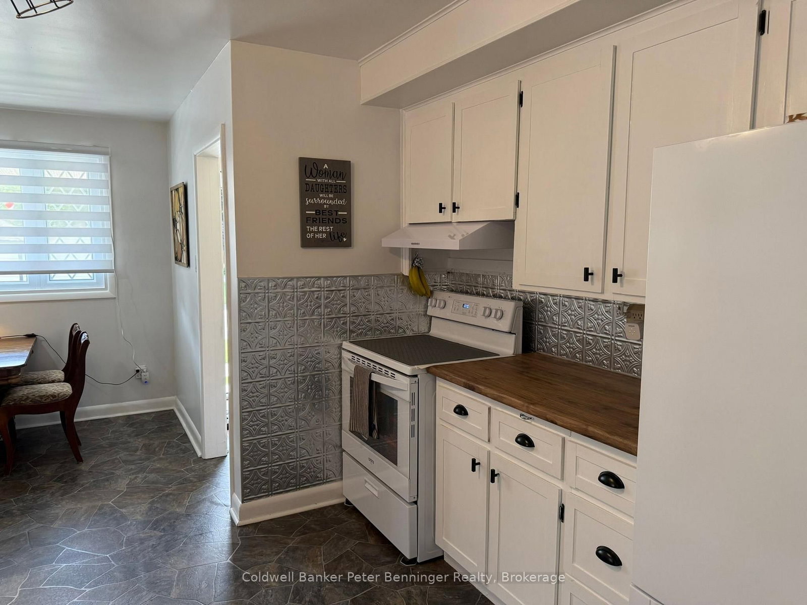 2 Elgin Street • Brockton, ON photo 9