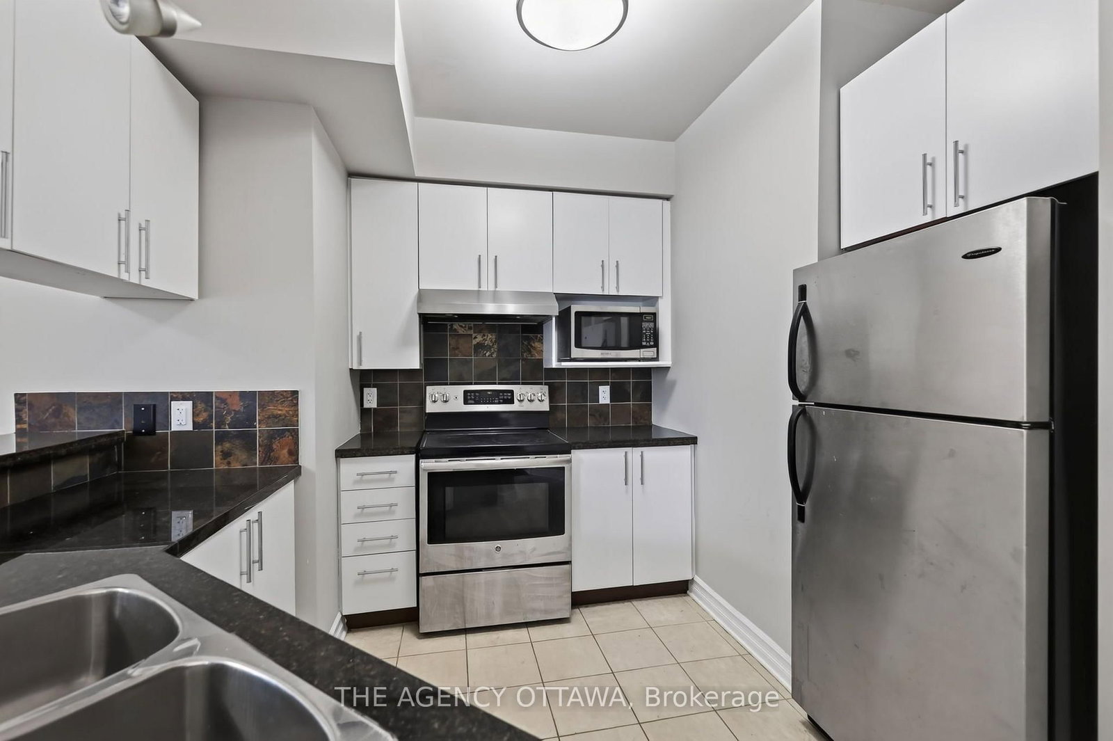 711 Churchill Avenue N, Unit 203 - Photo 16
