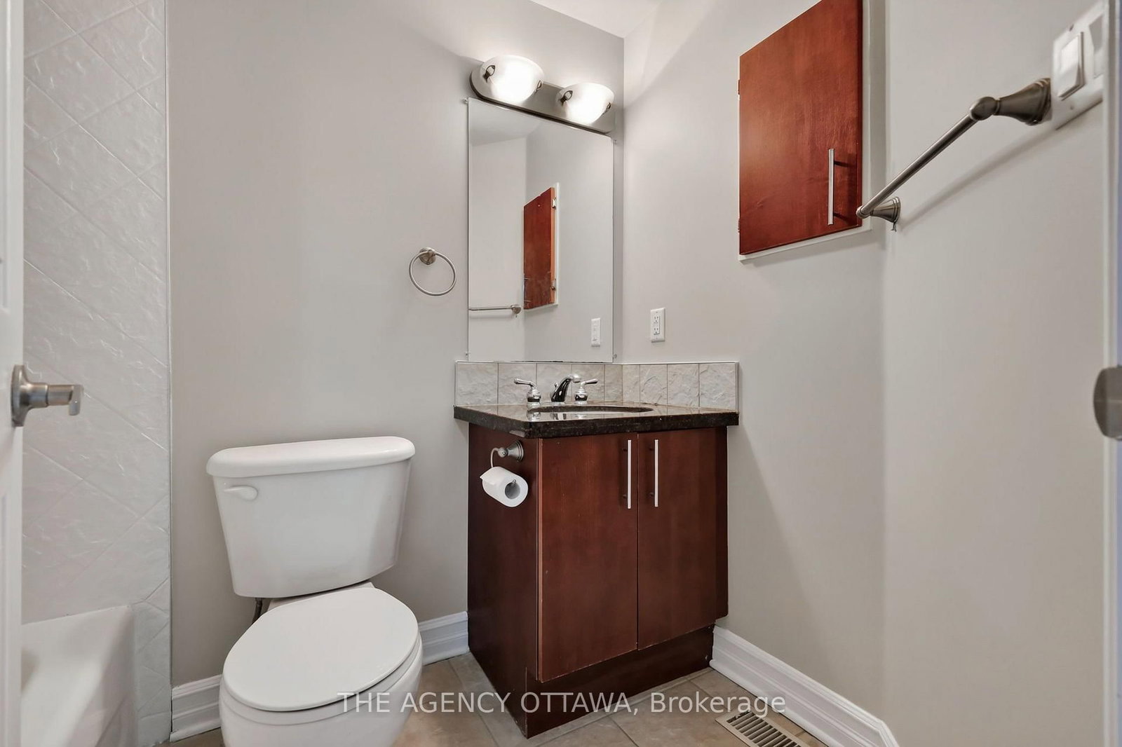 711 Churchill Avenue N, Unit 203 - Photo 34
